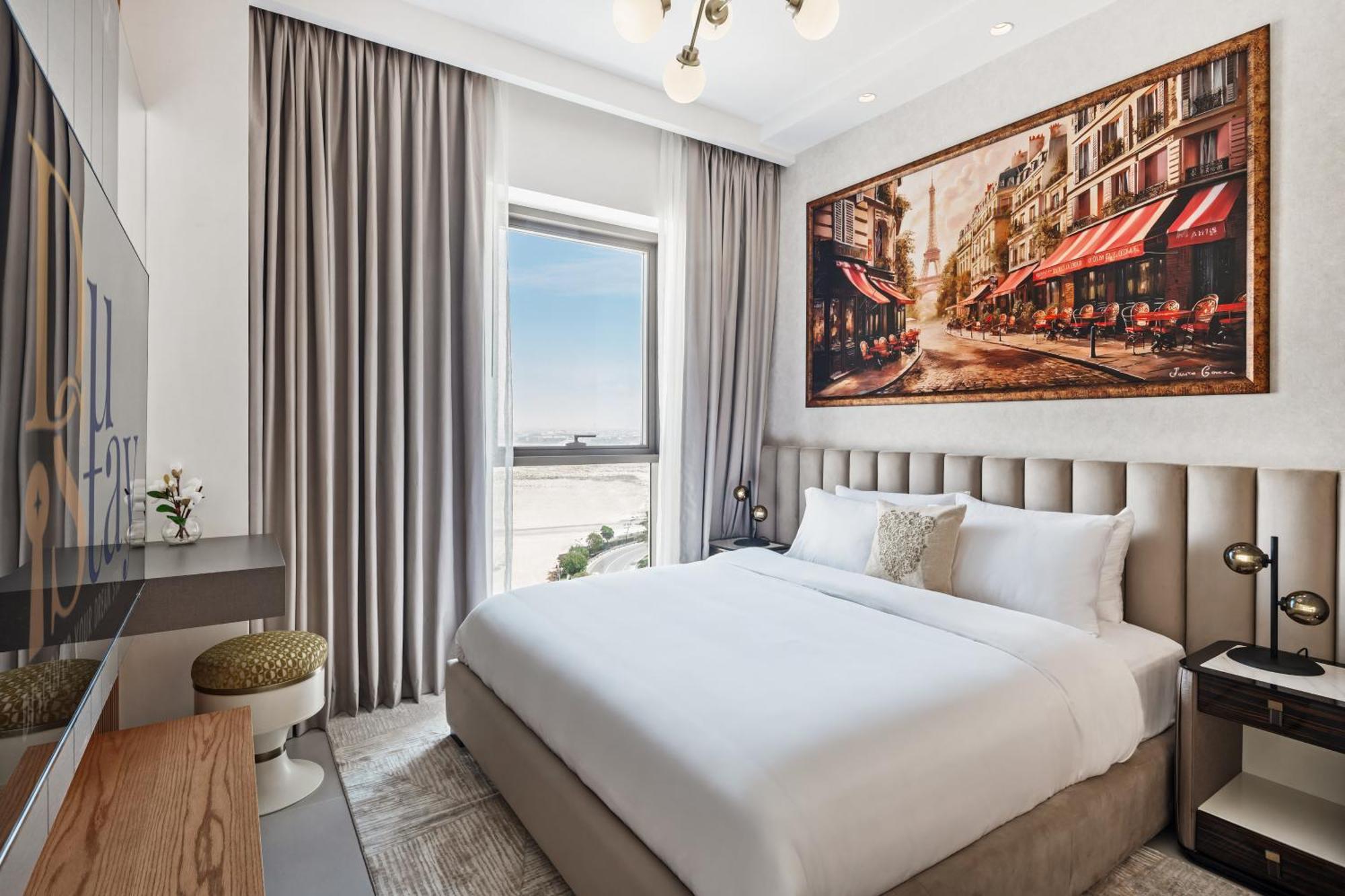 Skyline Vista 3-bedroom Haven With Lagoon Retreat Dubai