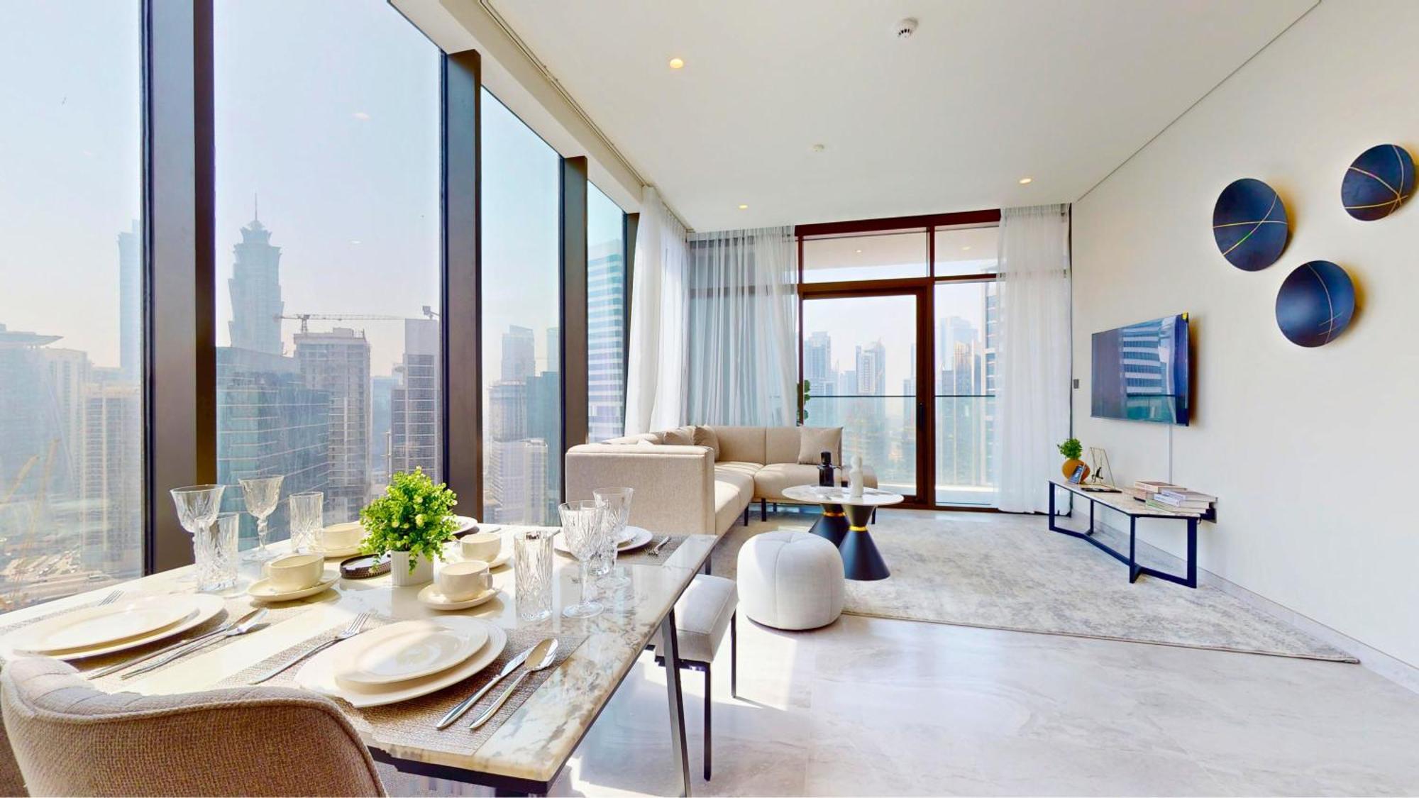 Stylish 1-bedroom In Business Bay - Furnished - Canal & Burj Khalifa Views