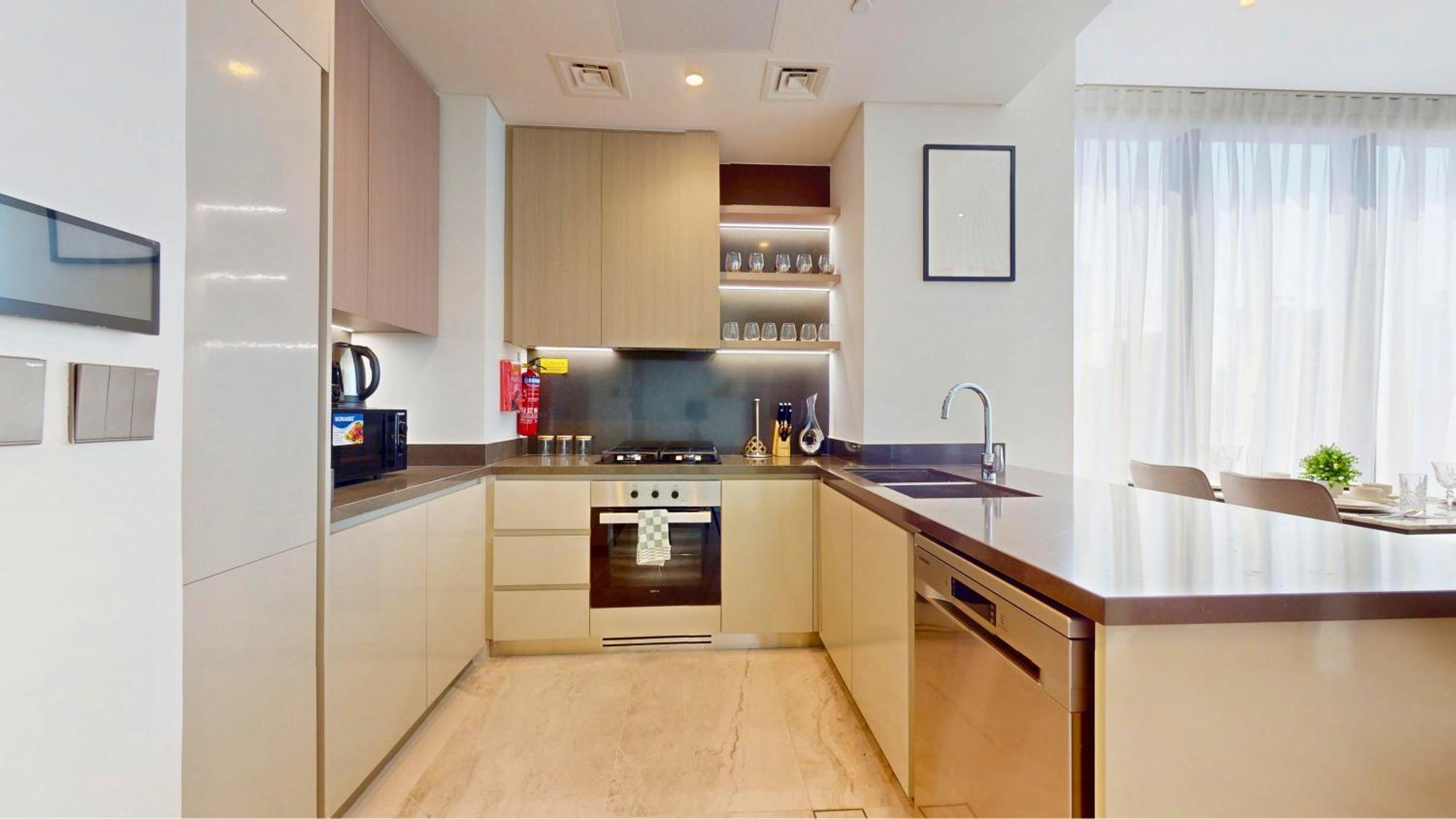 Stylish 1-bedroom In Business Bay - Furnished - Canal & Burj Khalifa Views Apartamento *