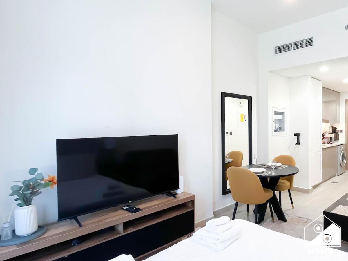 Appartement Urban Charm With Balcony In Azizi Riviera *