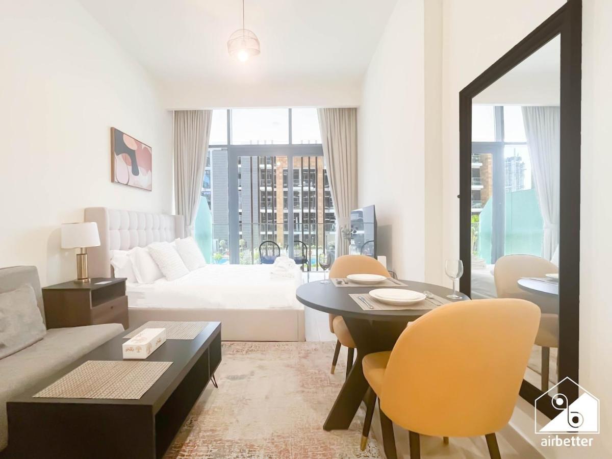 Urban Charm With Balcony In Azizi Riviera * Dubaï