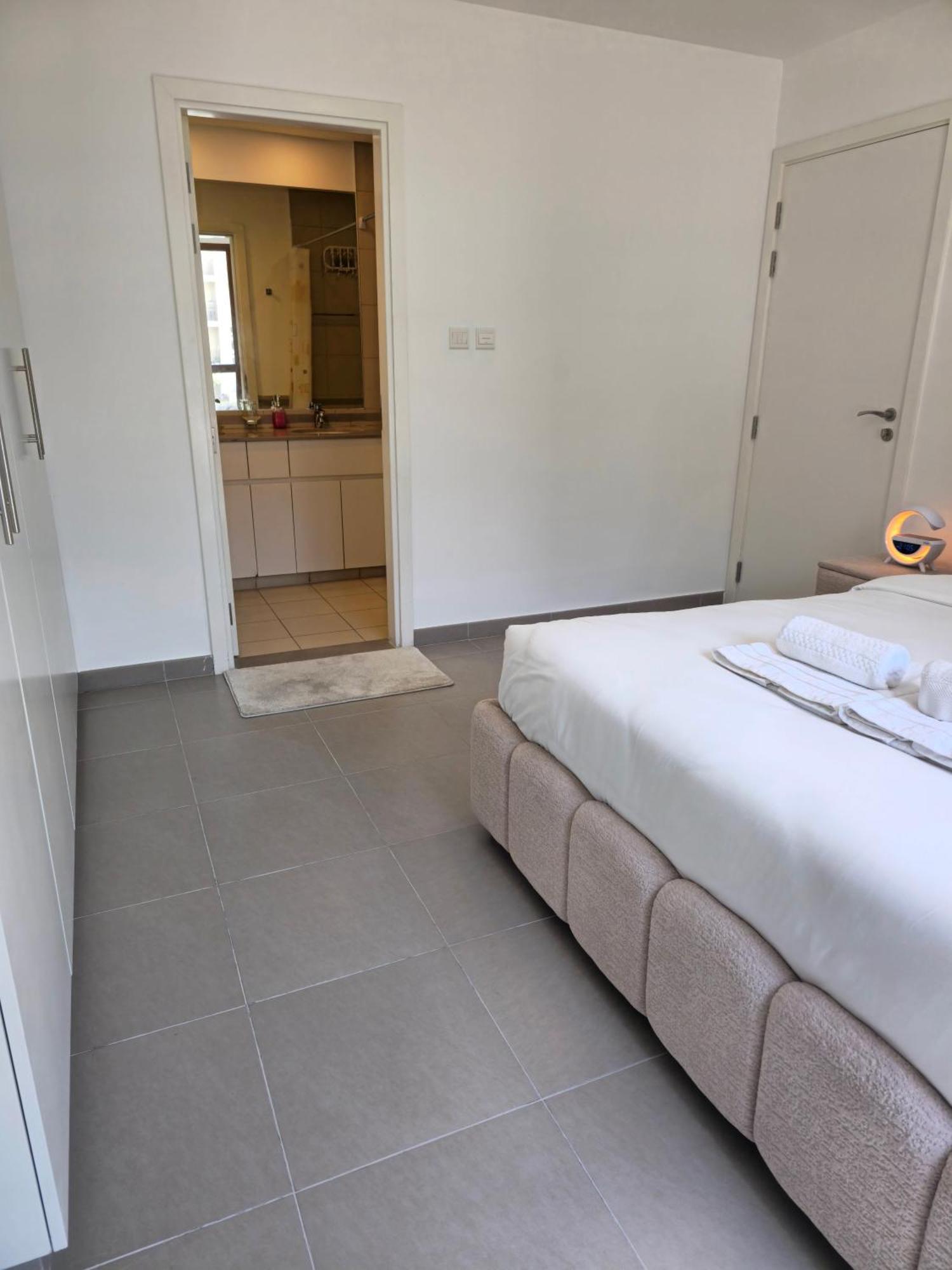 Apartemen Bareez Bliss Retreat Elegant 2br With Balcony, Pool & Park View *