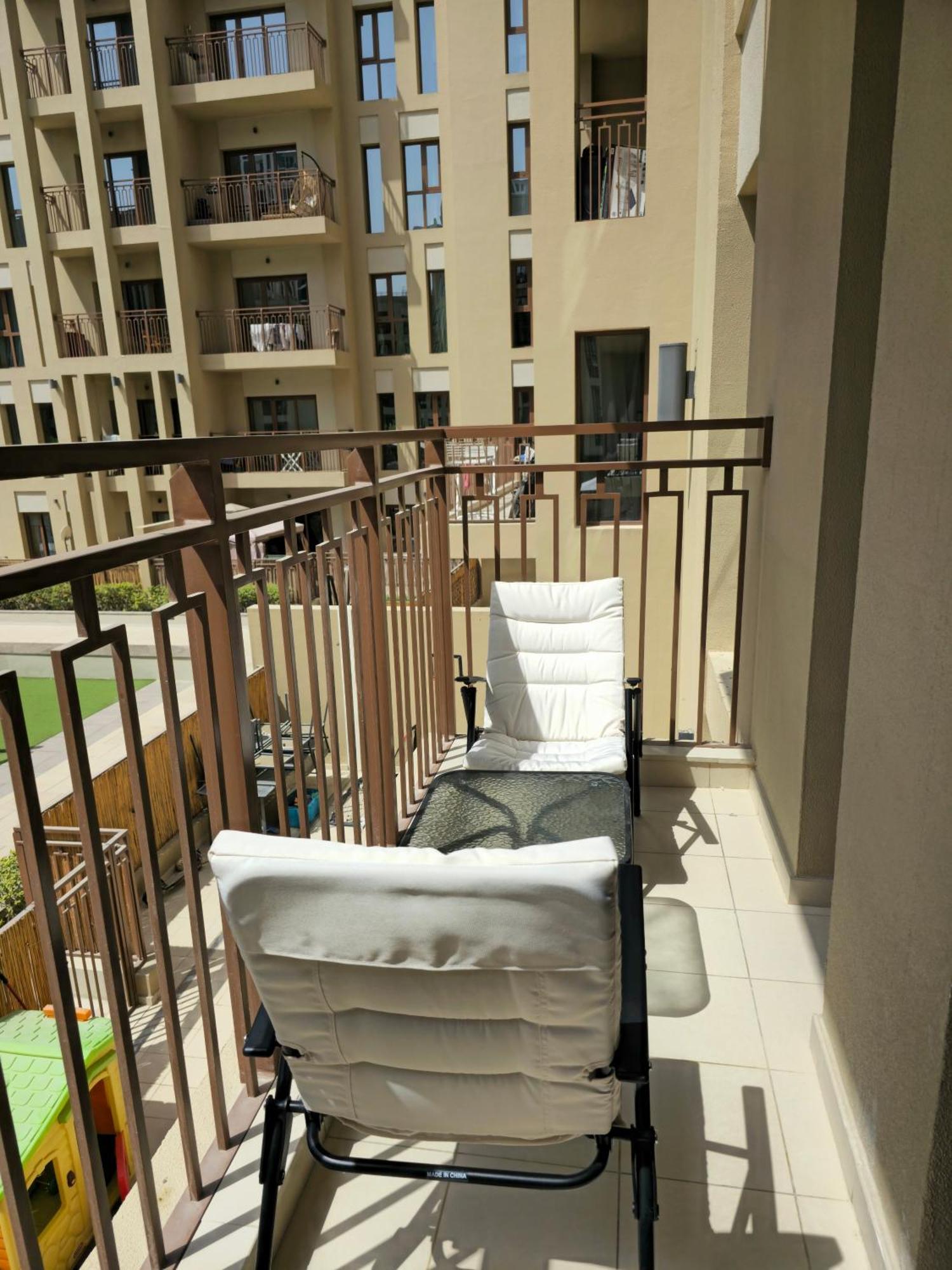 Apartemen Bareez Bliss Retreat Elegant 2br With Balcony, Pool & Park View *