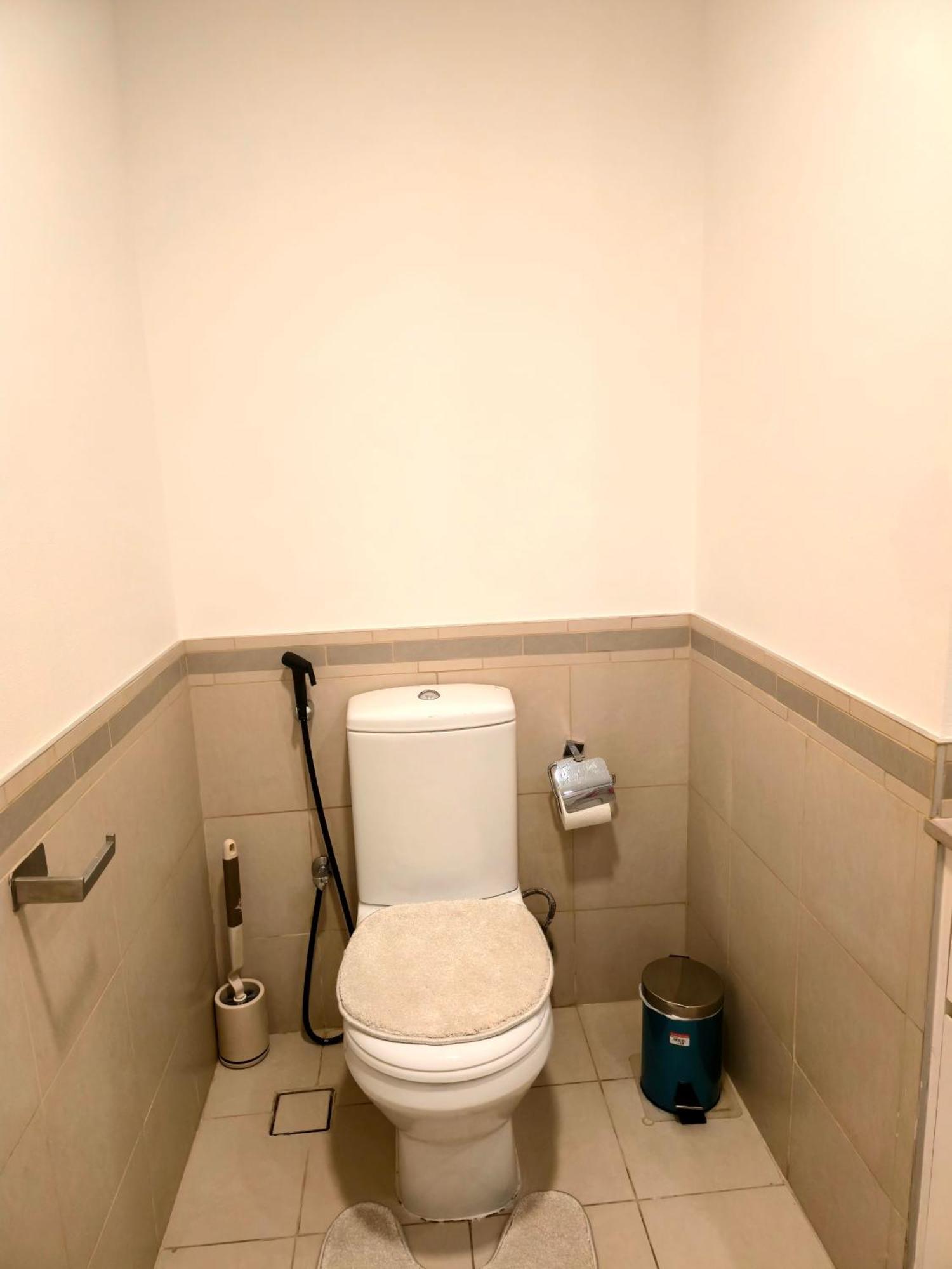 Bareez Bliss Retreat Elegant 2br With Balcony, Pool & Park View Apartemen Dubai
