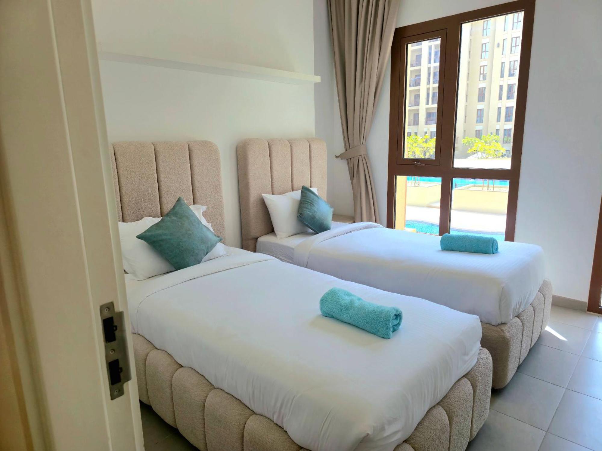 Bareez Bliss Retreat Elegant 2br With Balcony, Pool & Park View Dubai