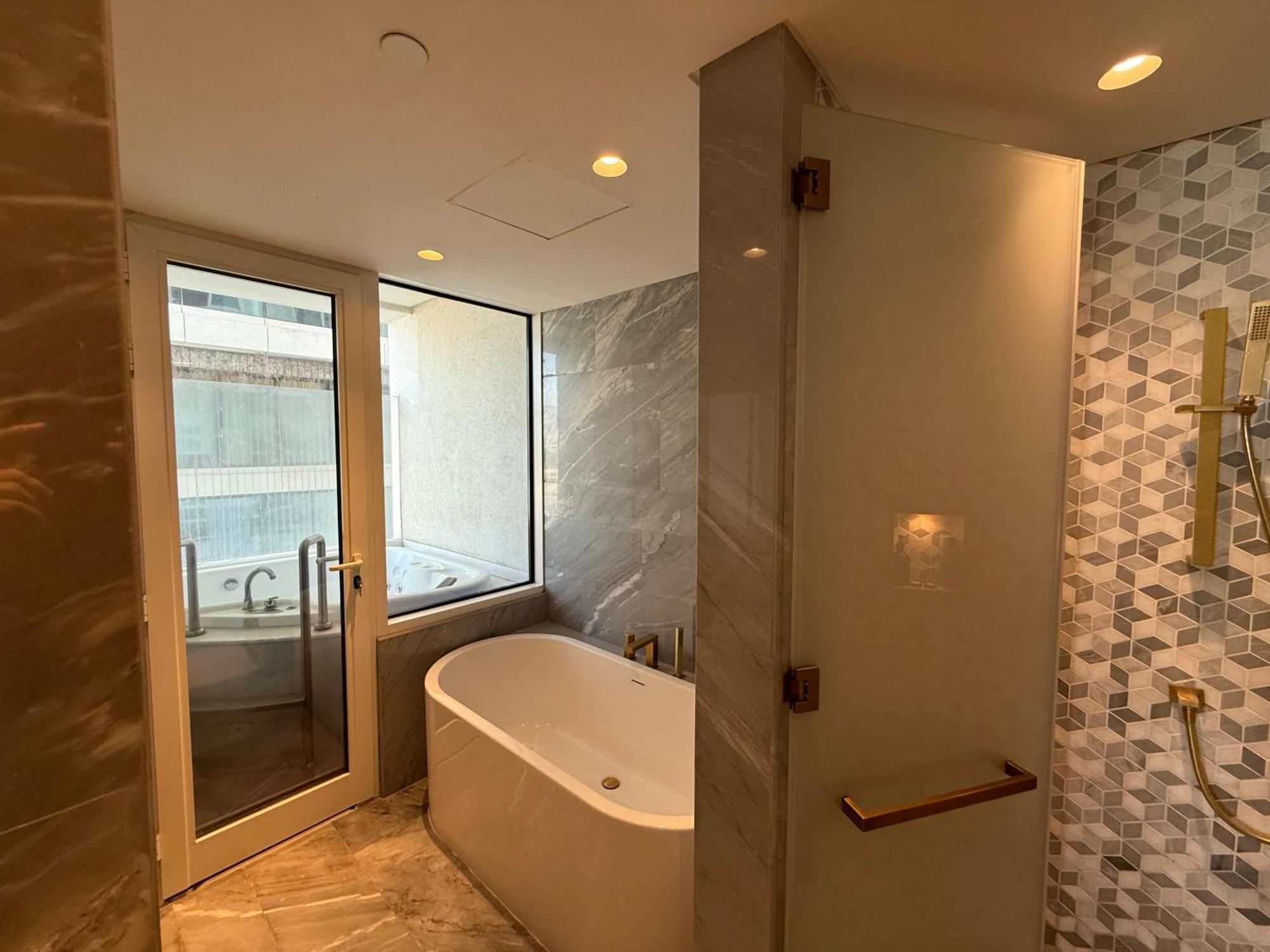 Five Palm 2bedroom, Exclusive And Premium With Iconic Views Dubai