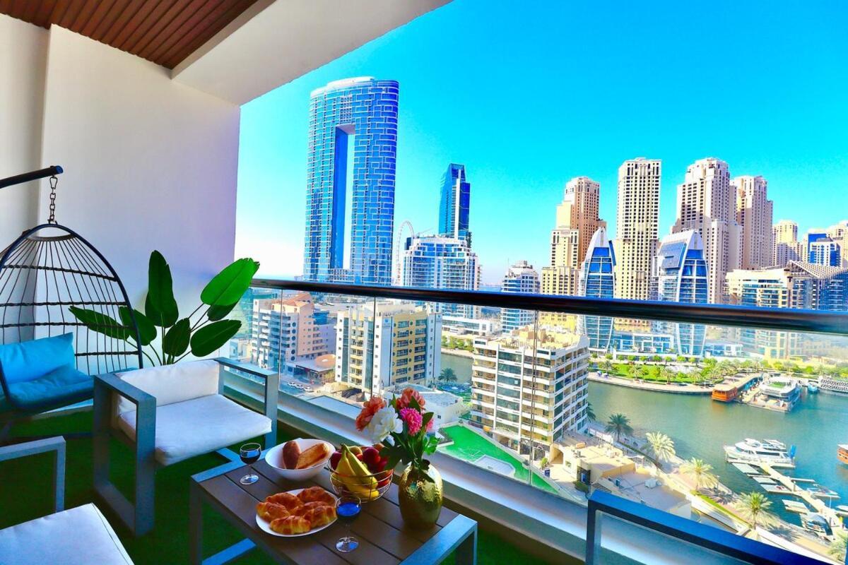Waterfront 2br Haven - Marina & Sea Views! Apartment Dubai