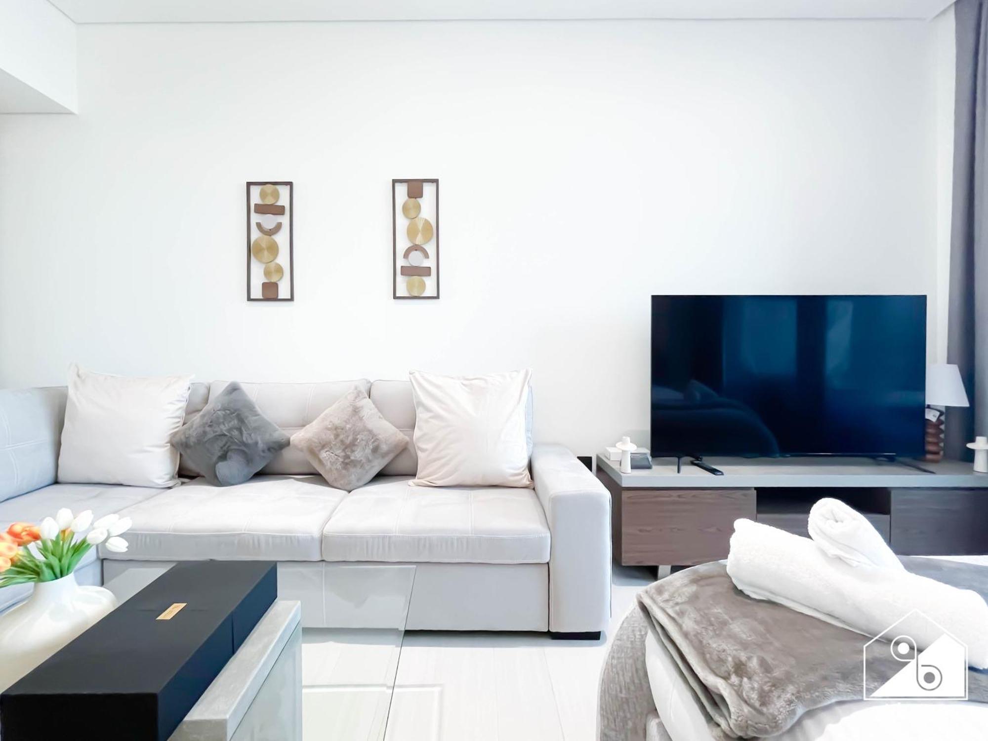 Canal View Luxury L Pool Access & Hot Tub Appartement Dubai