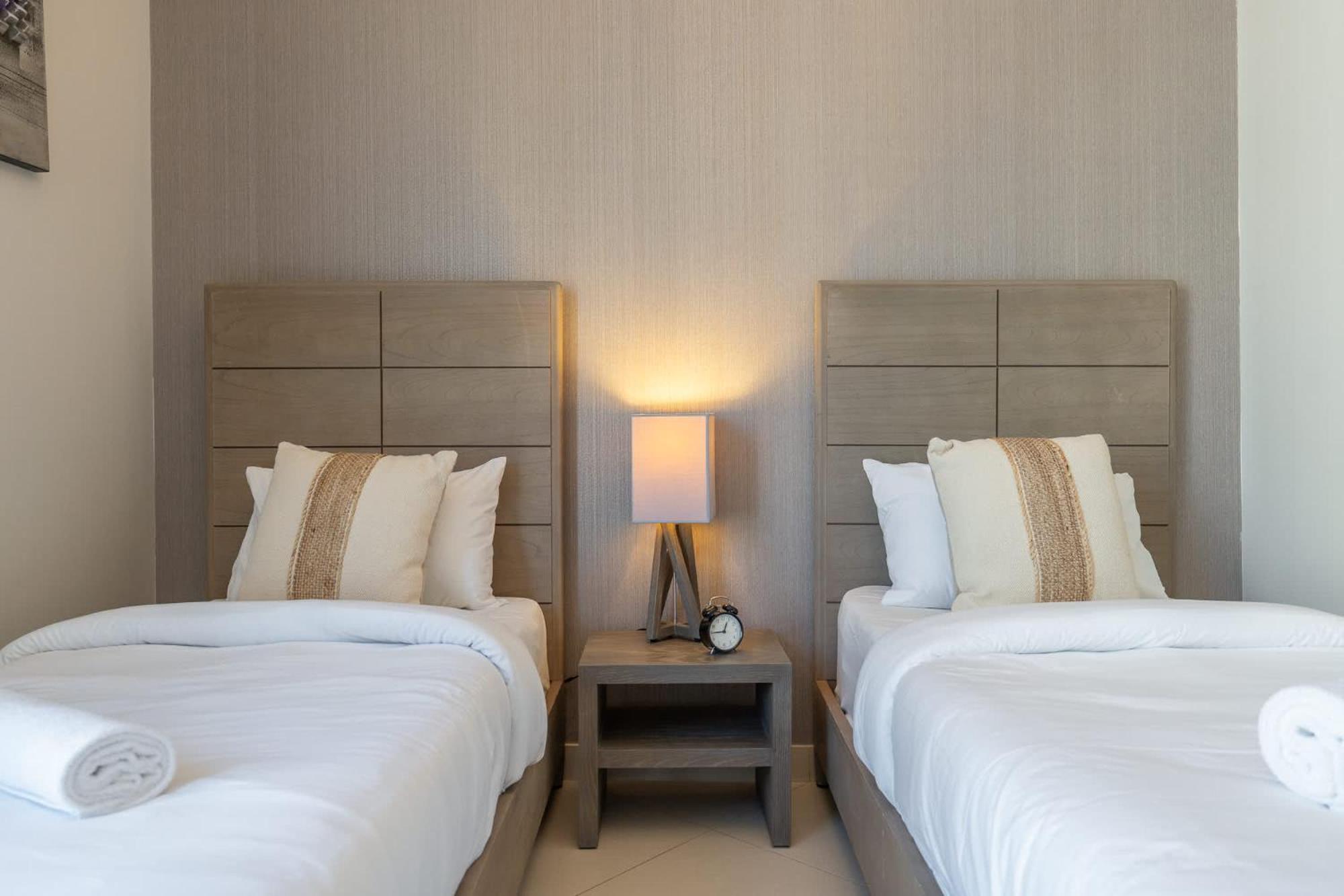 2br With Skyscraper Views In Marina * Dubai