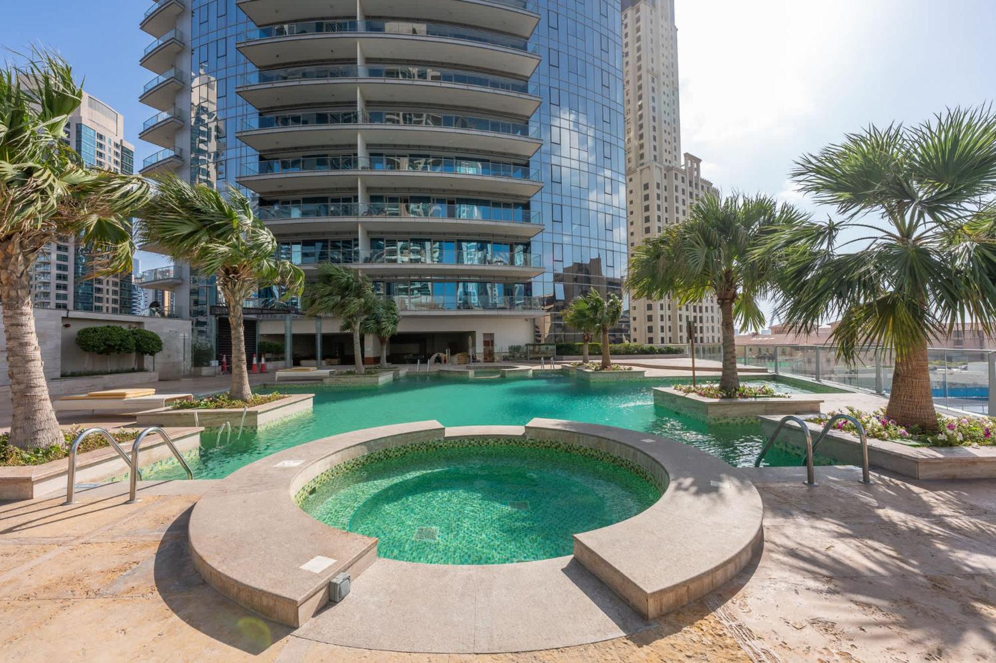 2br With Skyscraper Views In Marina *