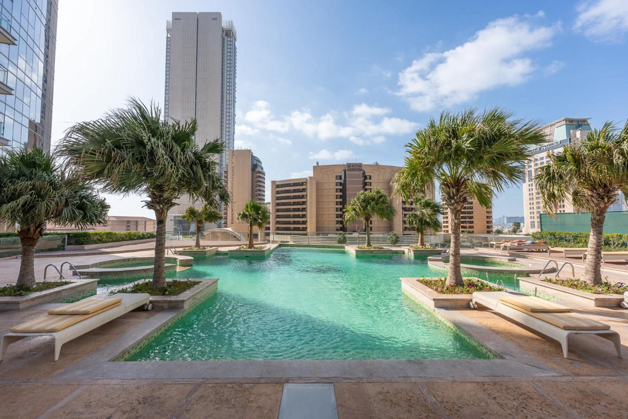 Apartemen 2br With Skyscraper Views In Marina