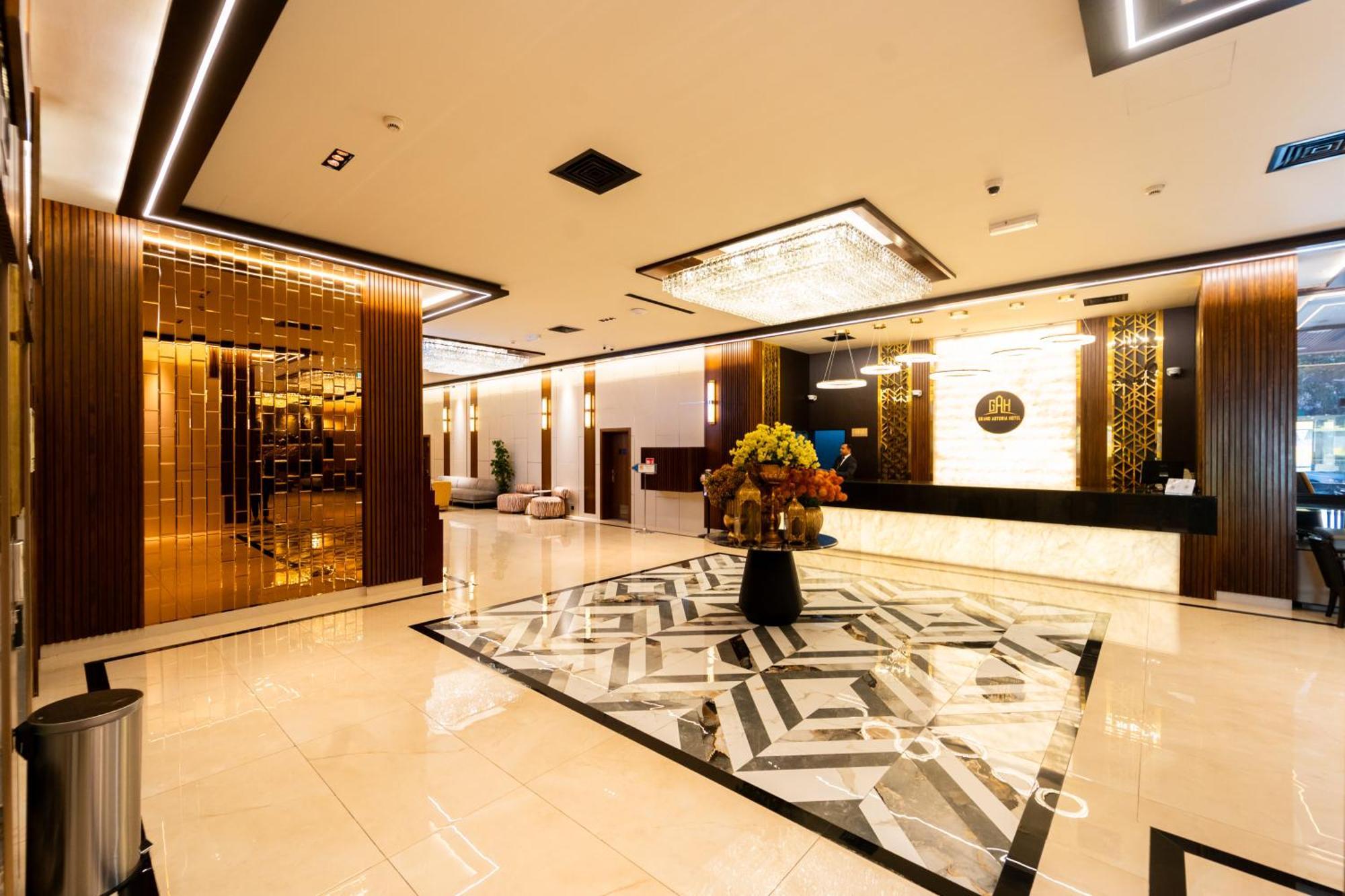 Grand Astoria Hotel 3*