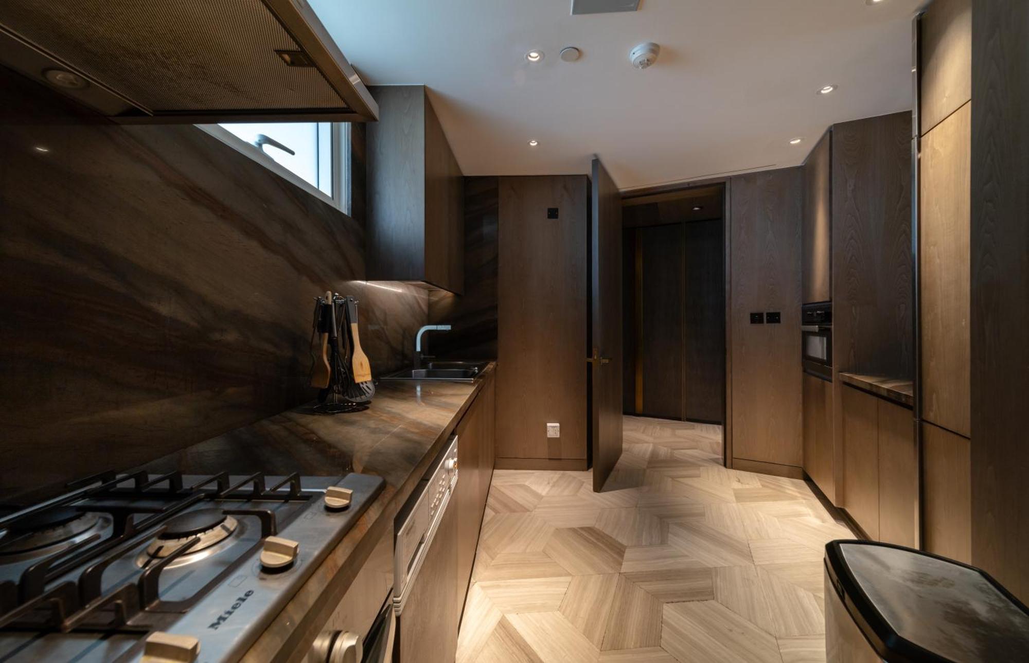Eden's Homes & - Five Palm Residences * Dubai