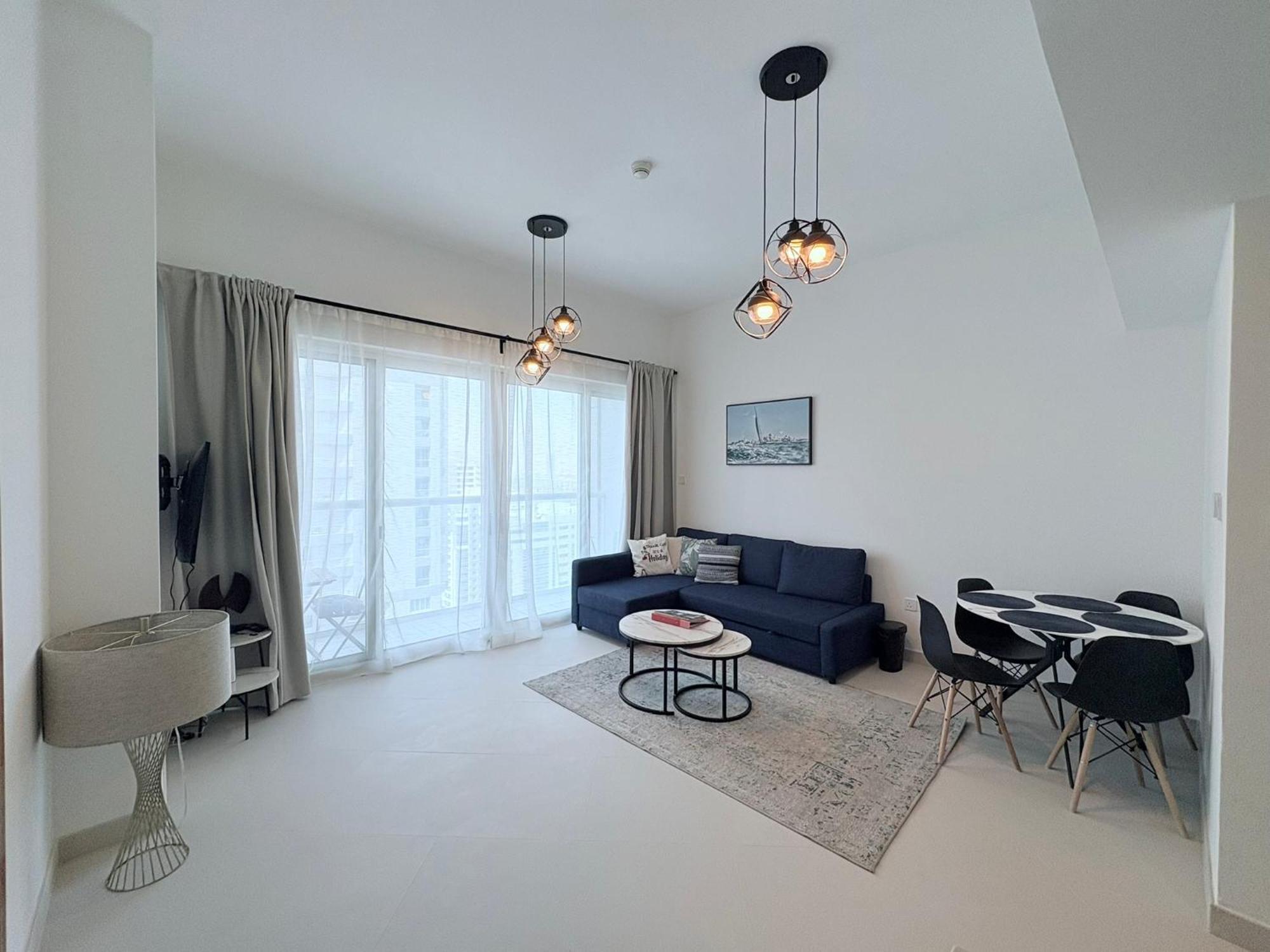 Amazing 1 Bedroom In Marina Apartment Dubai