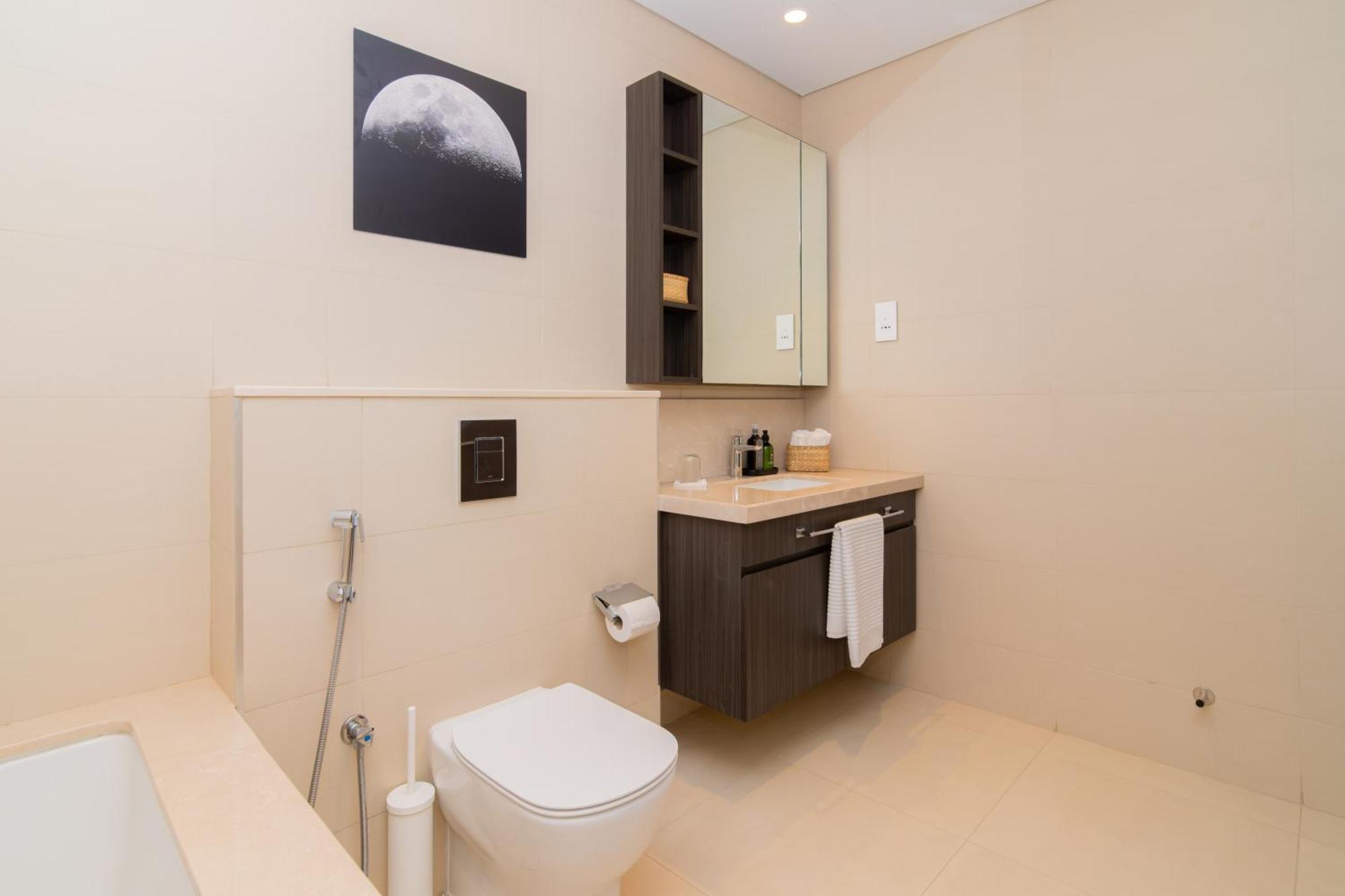 Elite Escape - 1 Bhk Getaway With Mall Access - 1502 Apartamento *