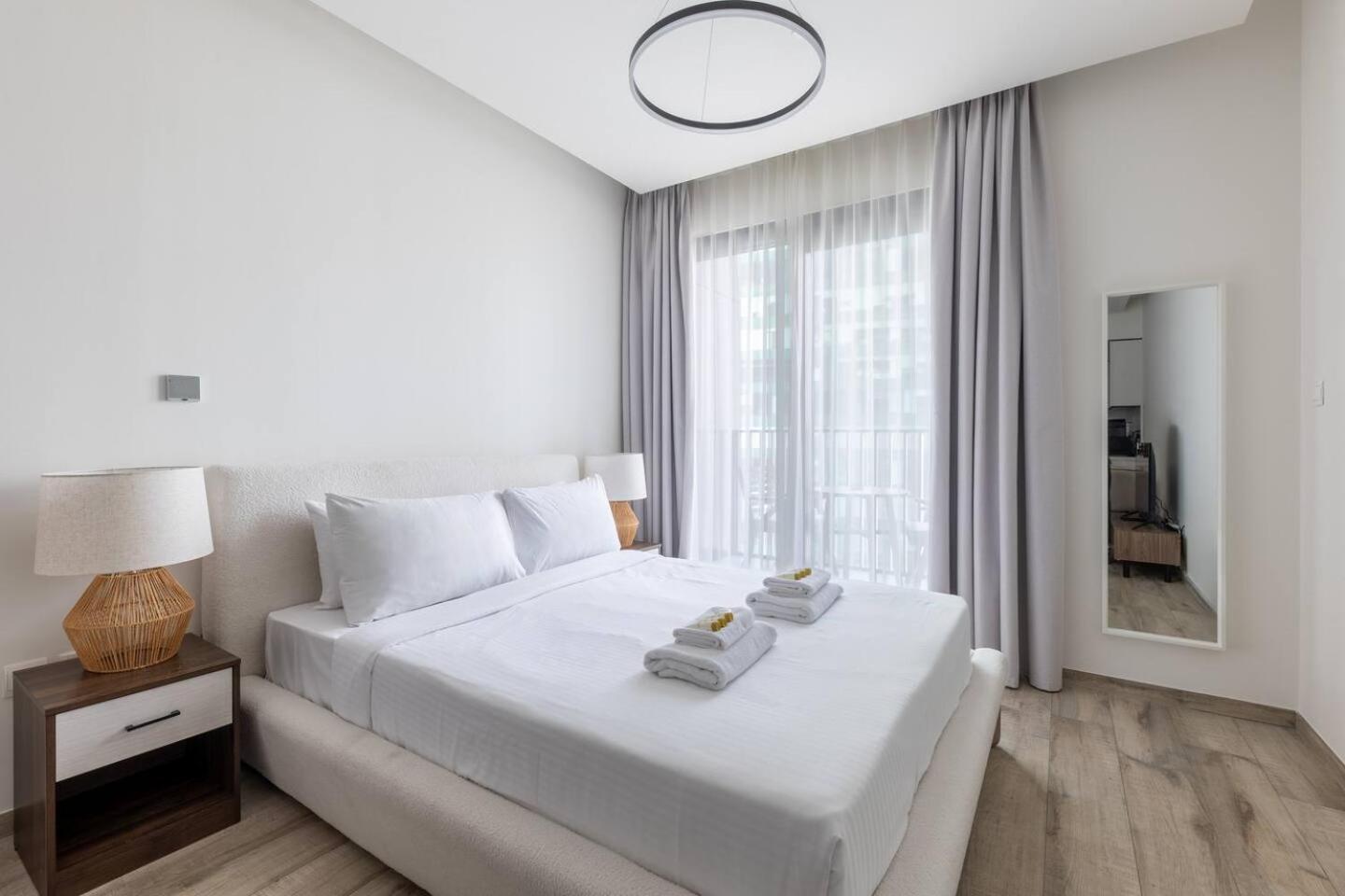 Ahad Residences Skyline In Business Bay * Dubai