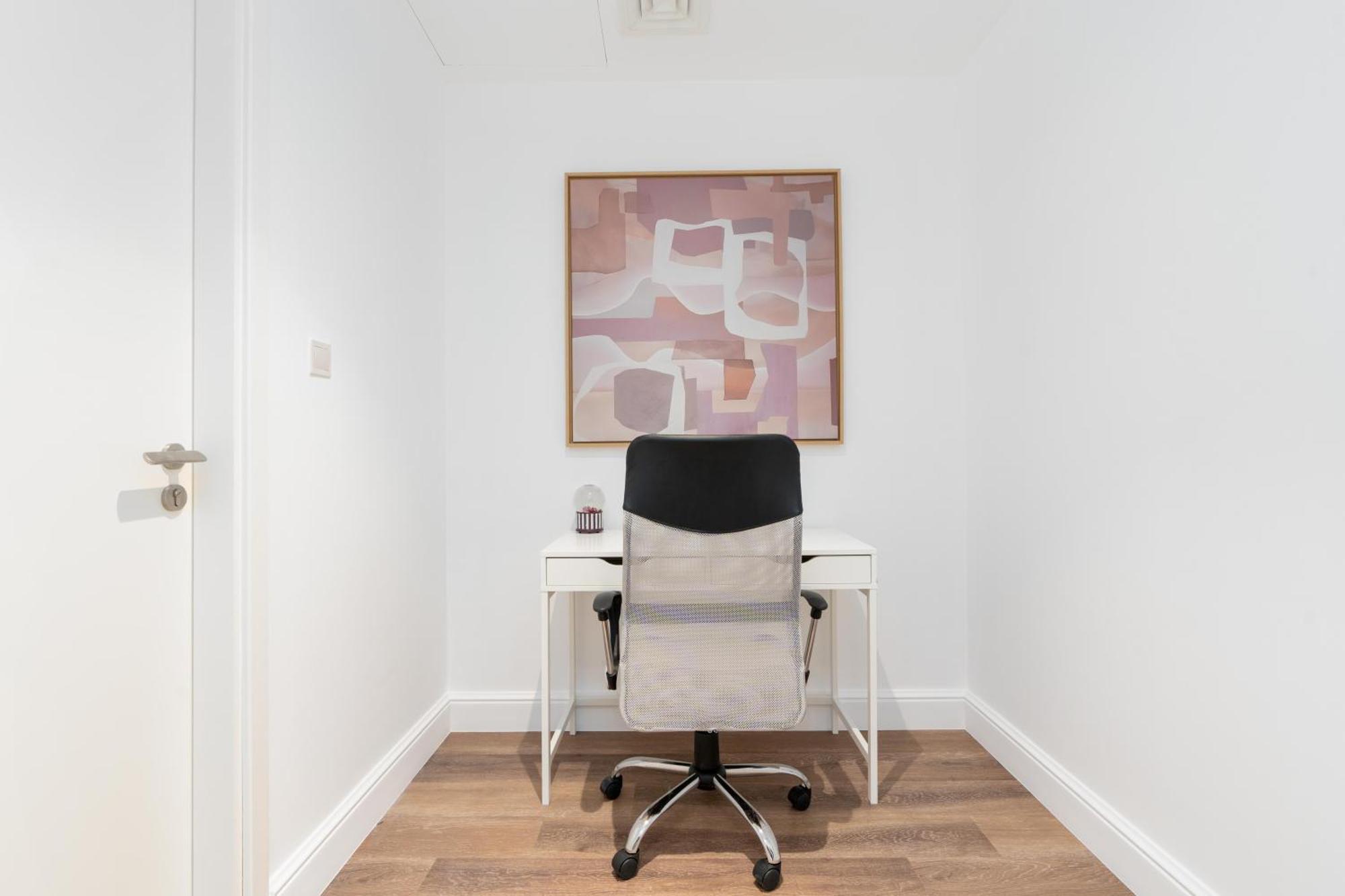 Modern Three Bedroom Private Study *