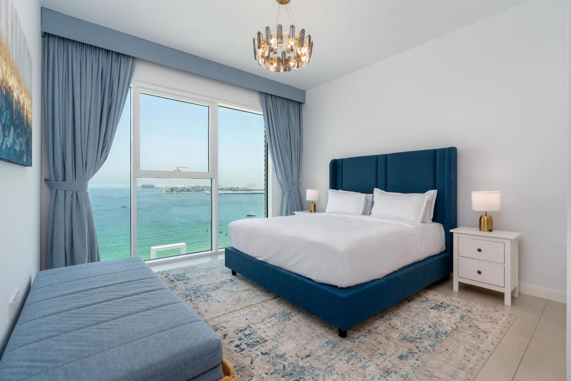 Bnbnova - Sea View 2br - Jbr Beachfront & Marina Walk Apartment *