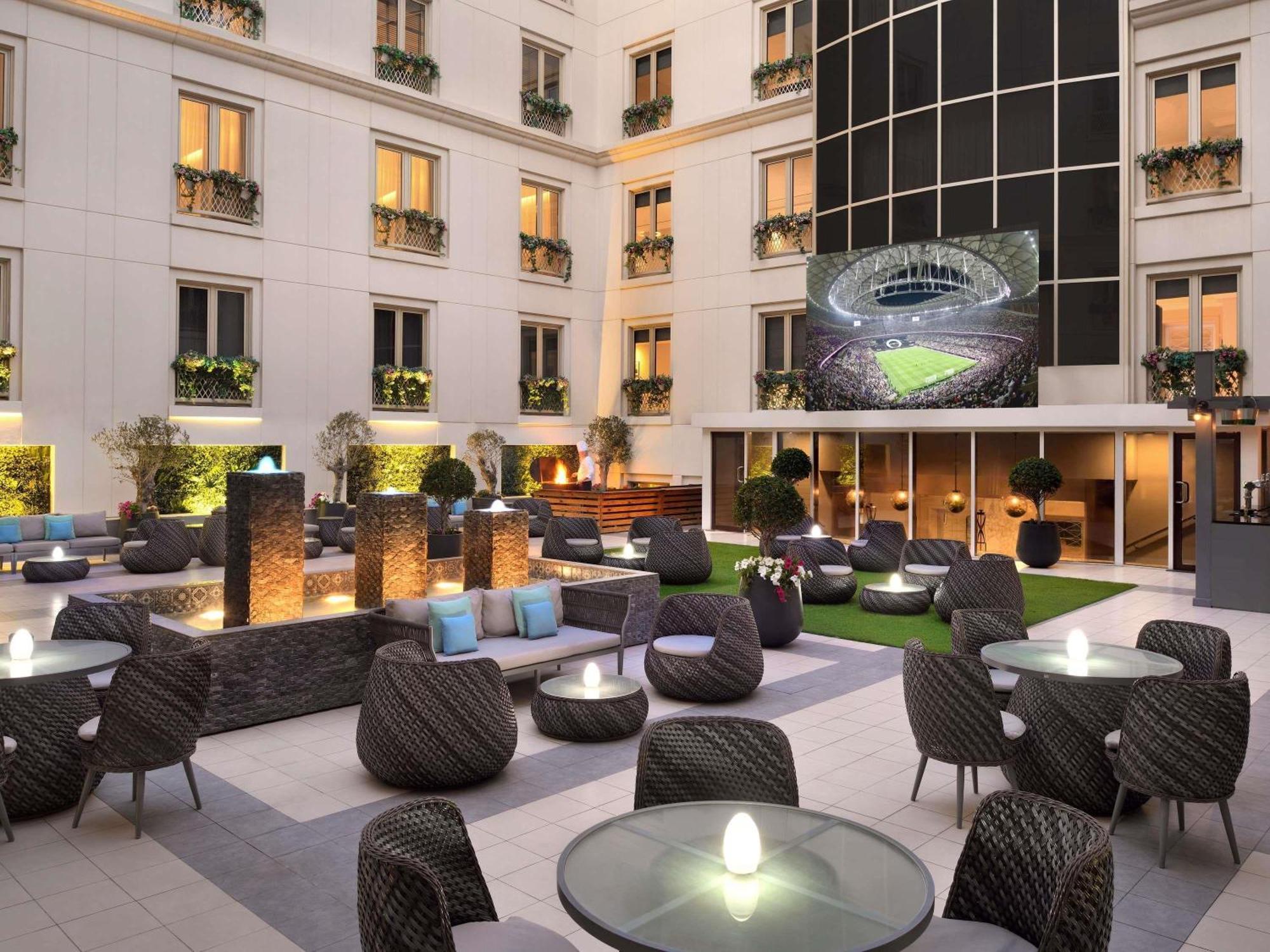 Mövenpick Hotel&apartments Bur Hotel