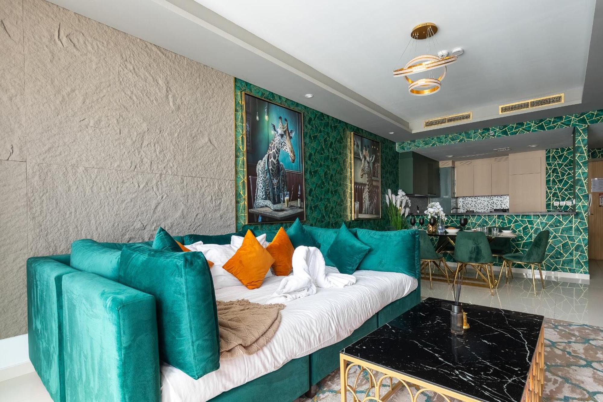 Full Burj Khalifa View Lux 2bedroom With Rooftop Pool Location In Paramount Midtown Dubái