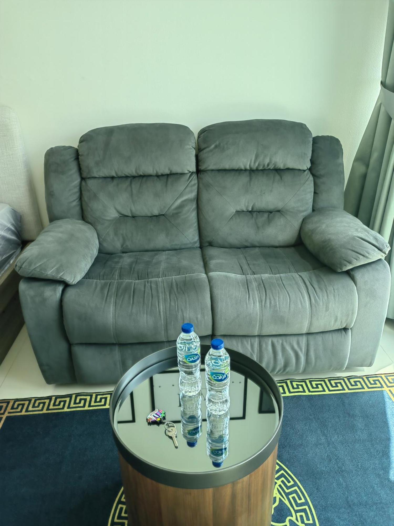 7 Palm Jumeirah West Apartment *