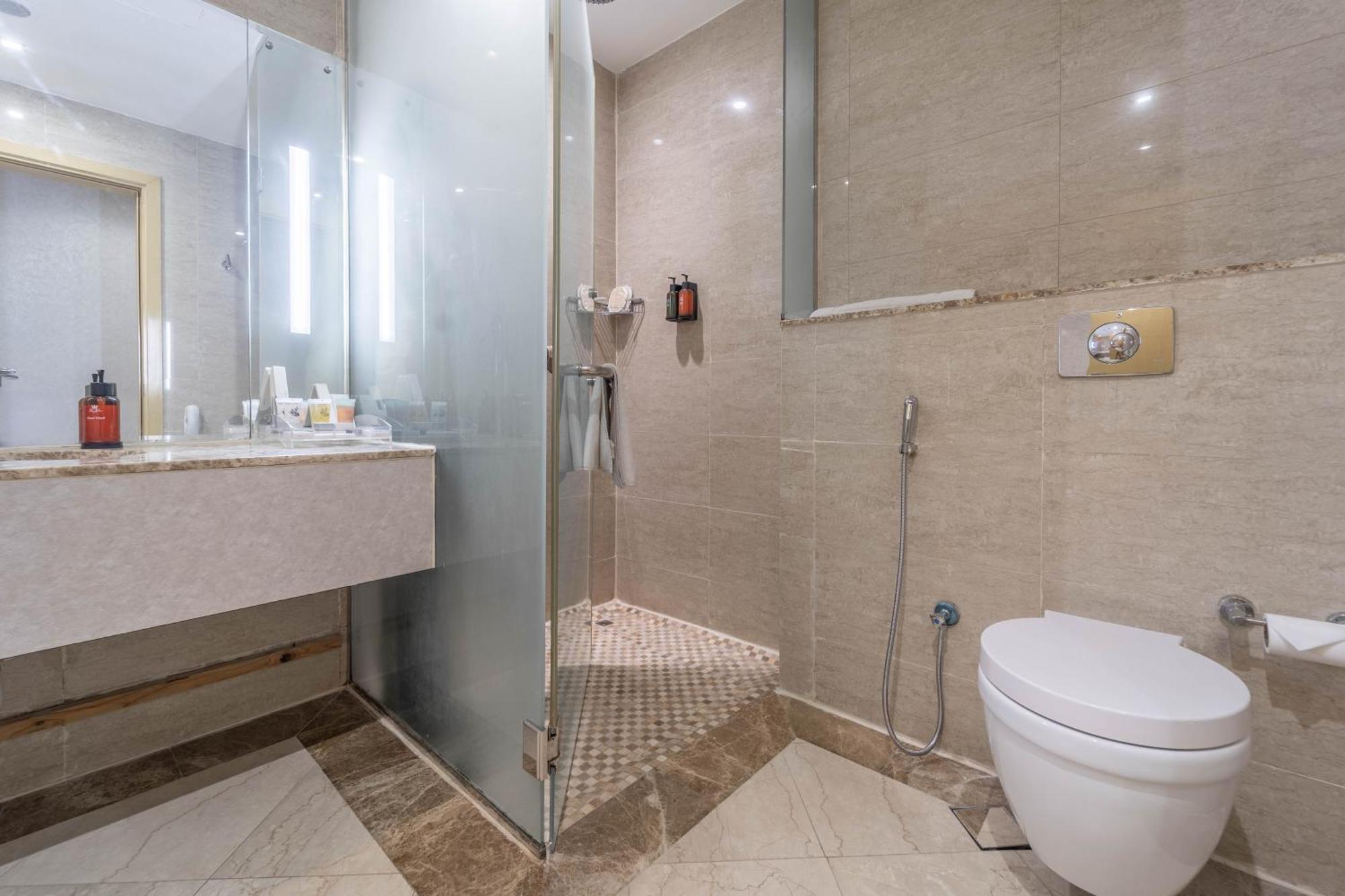 The Leela Hotell 4*