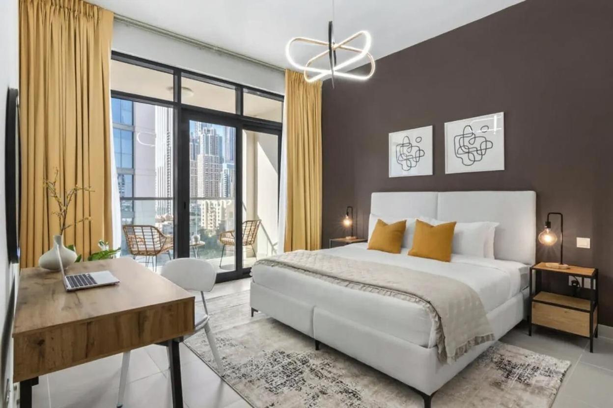 Silkhaus Design 1bdr With Burj Khalifa View In New Tower Apartemen *