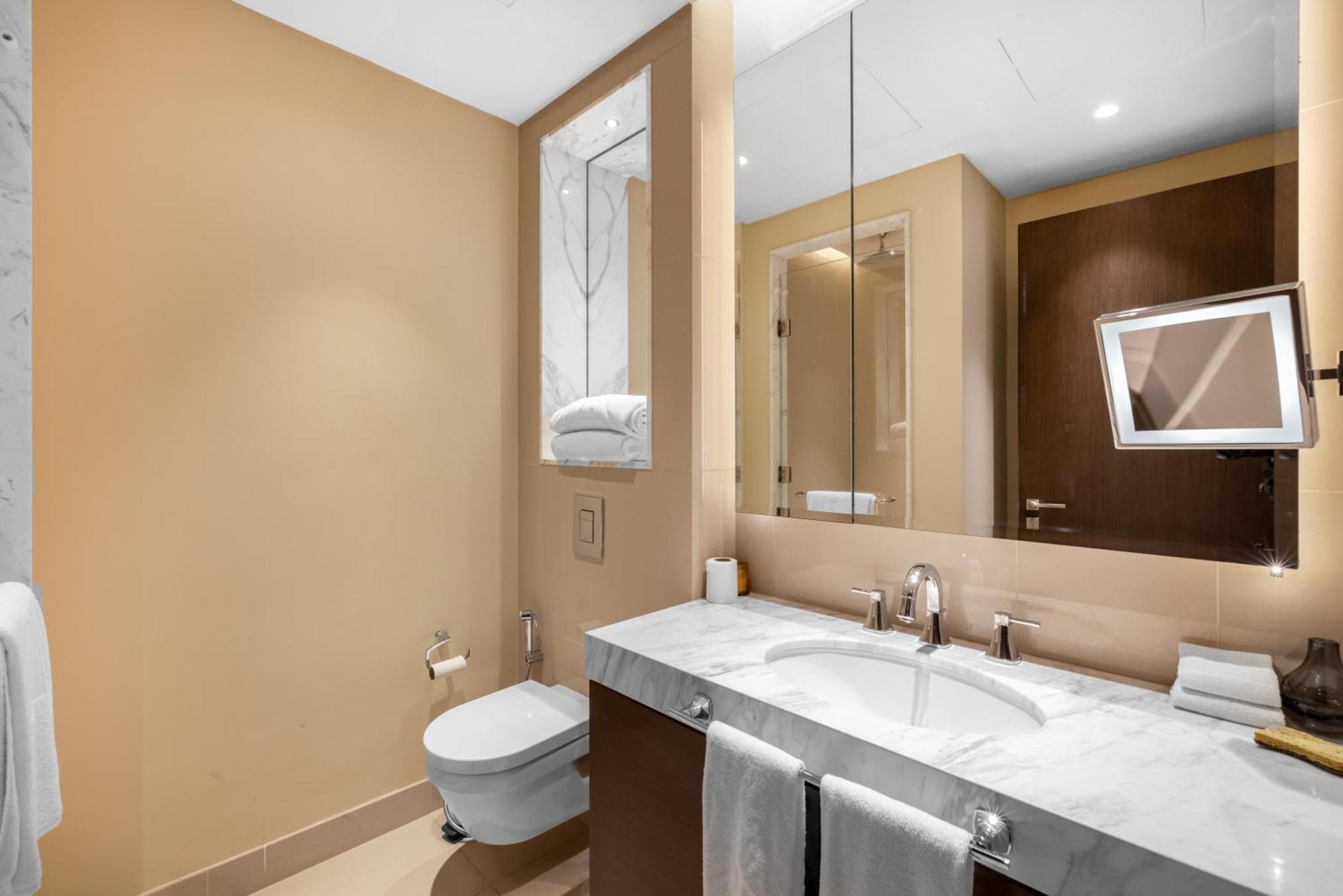 Apartment The Address Fountain Views - 2 Bedroom With Burj Khalifa View And Access To Mall