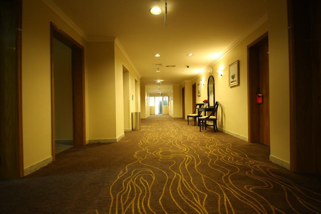 Lavender Deira Hotell