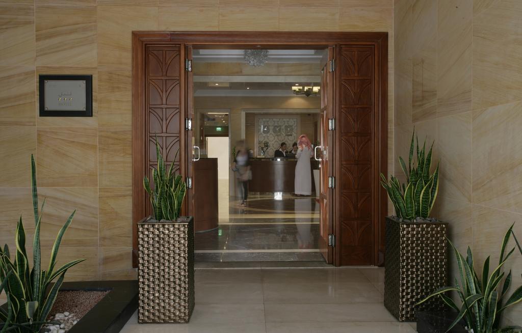 Auris Hotel