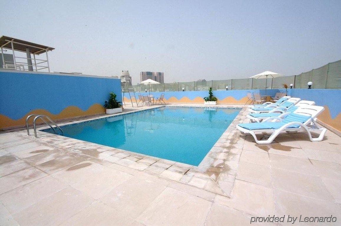 Hotel Golden Square