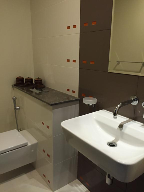 Apartamento Espace Holiday Homes - Bay Square 12 *