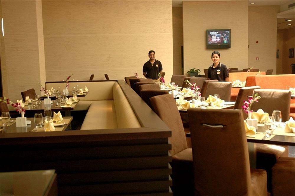 Lotus Grand Lägenhetshotell Dubai