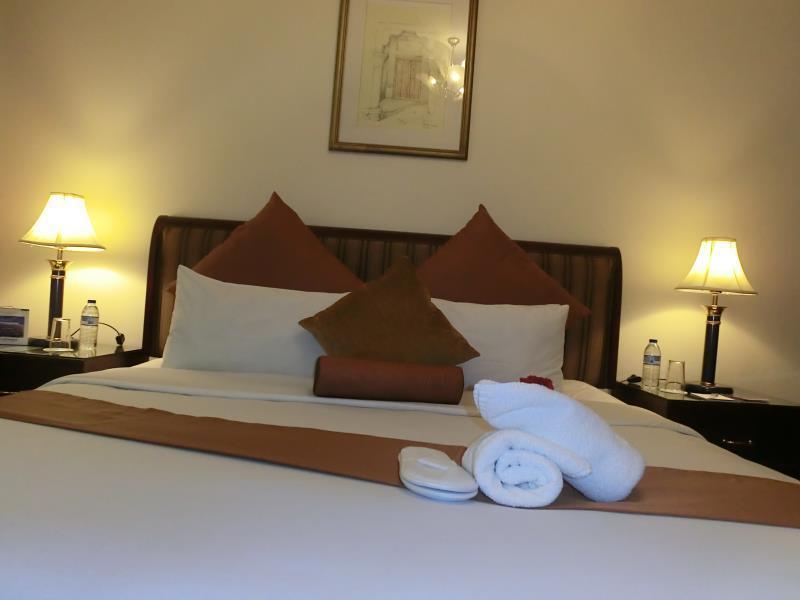 Al Muraqabat Plaza Apartahotel 3*