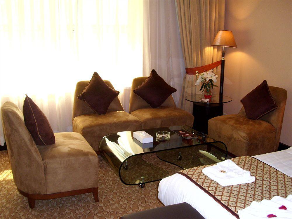 Dorus 4*