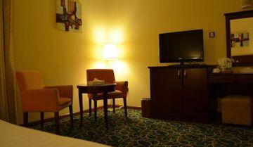 Auris Hotel 3*