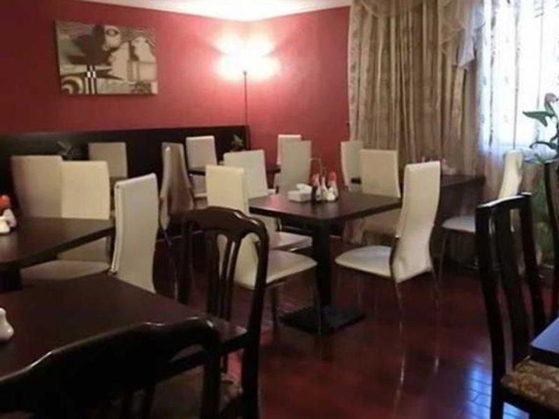 Apartahotel Al Muraqabat Plaza 3*