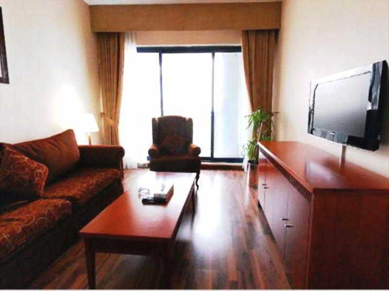 London Crown 1 Dubai
