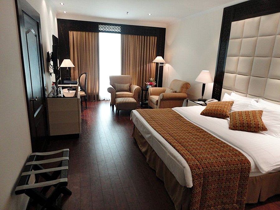Carlton Tower Hotel 4*