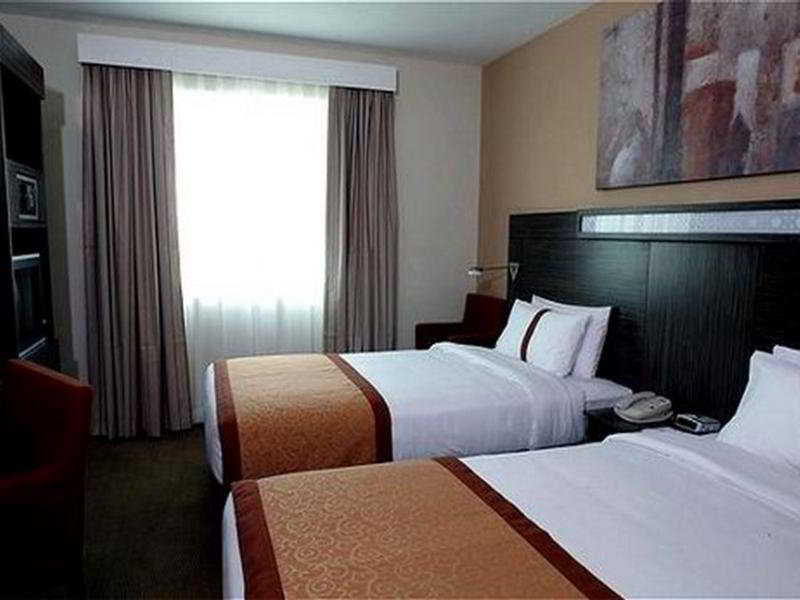 Hotel Express Dubai, Jumeirah By Ihg