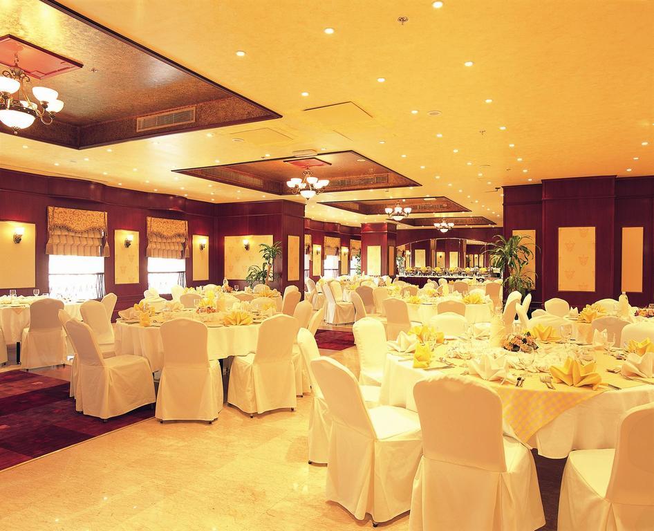 Emirates Concorde Hotel&residencia 4*