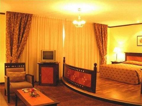 Hotel J5 Bur 3*