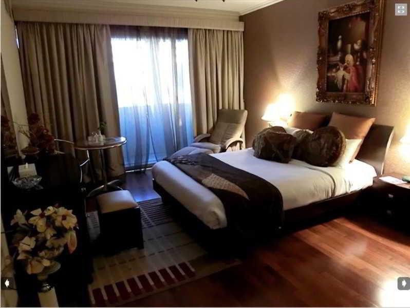 Apartahotel Al Muraqabat Plaza Dubái