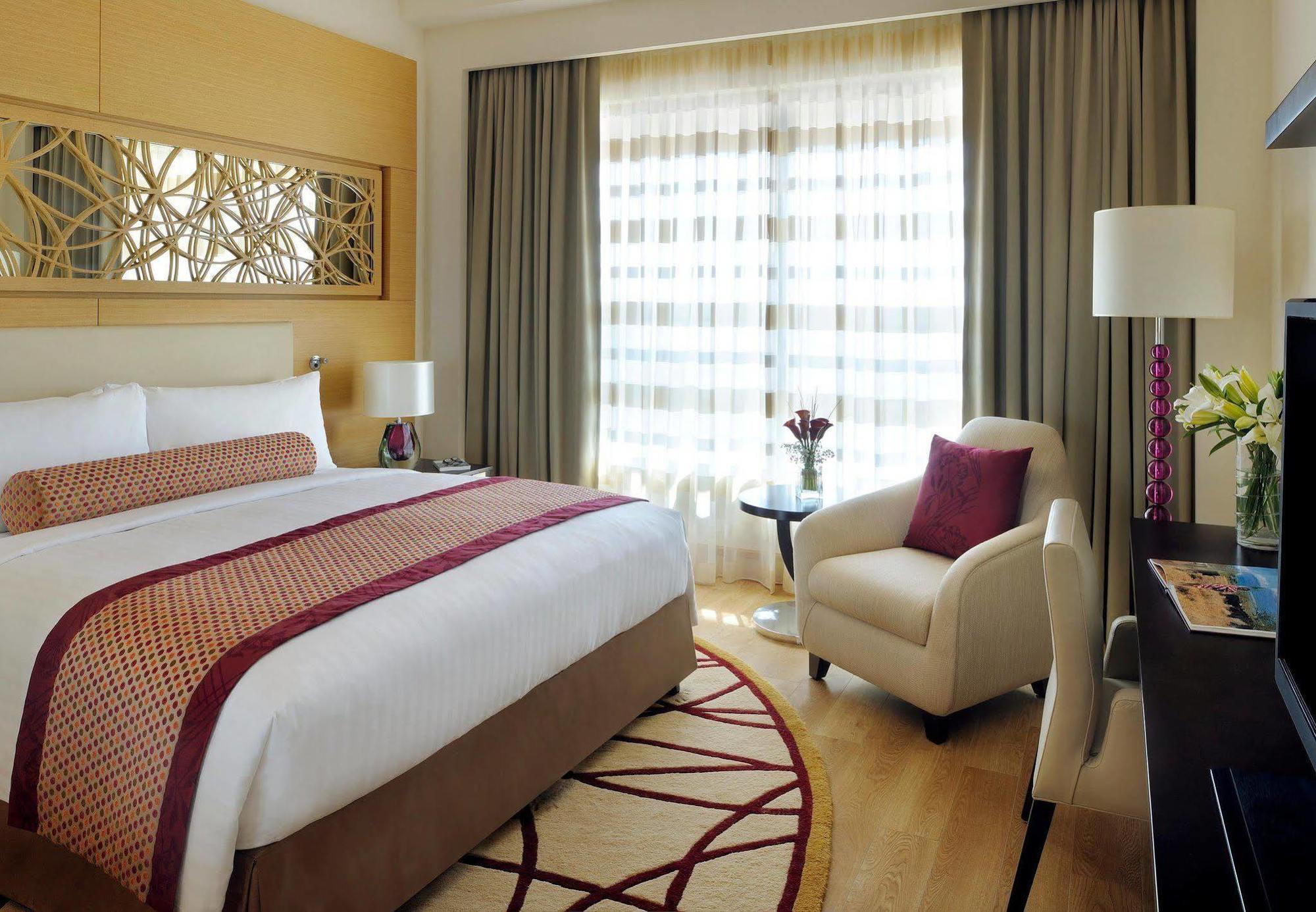 Marriott Al Jaddaf Hotel 5*