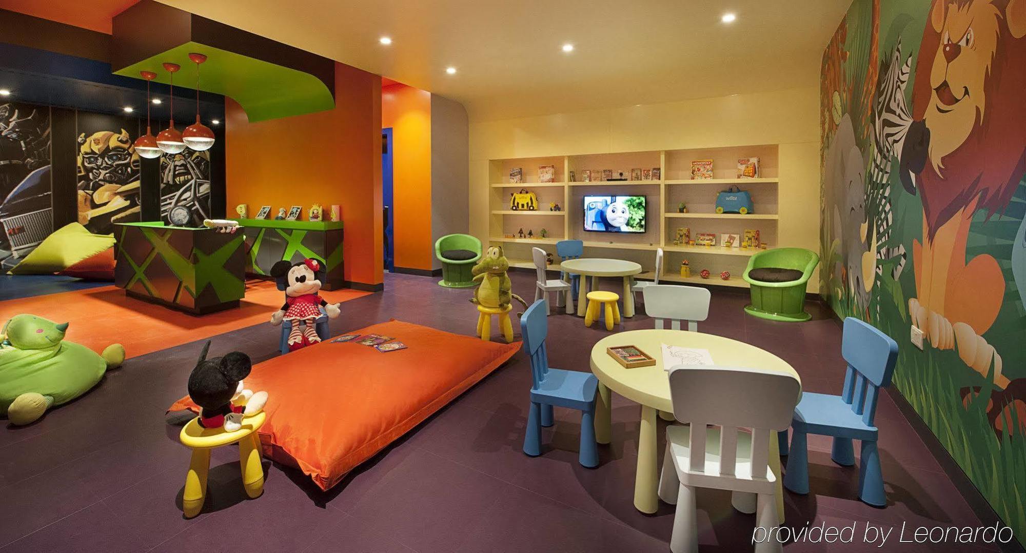 Apartahotel Damac Maison Cour Jardin Dubái