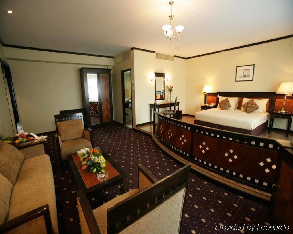 Hotel J5 Bur