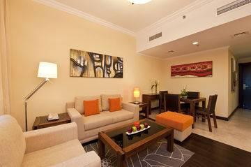 Deebaj Plaza Apartahotel 3*