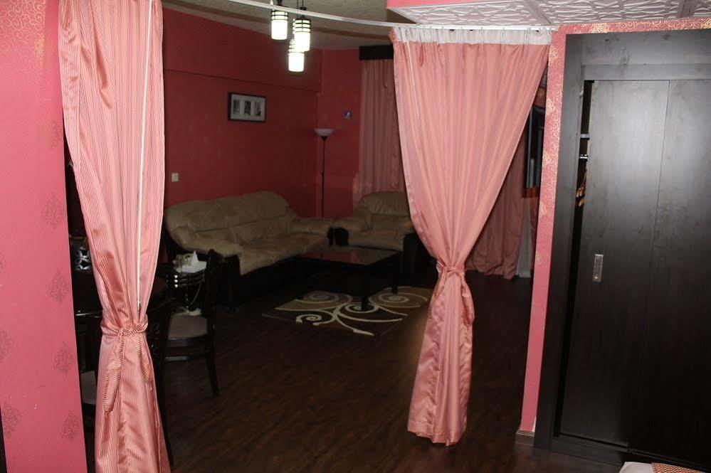 Hotell Rafee 2*