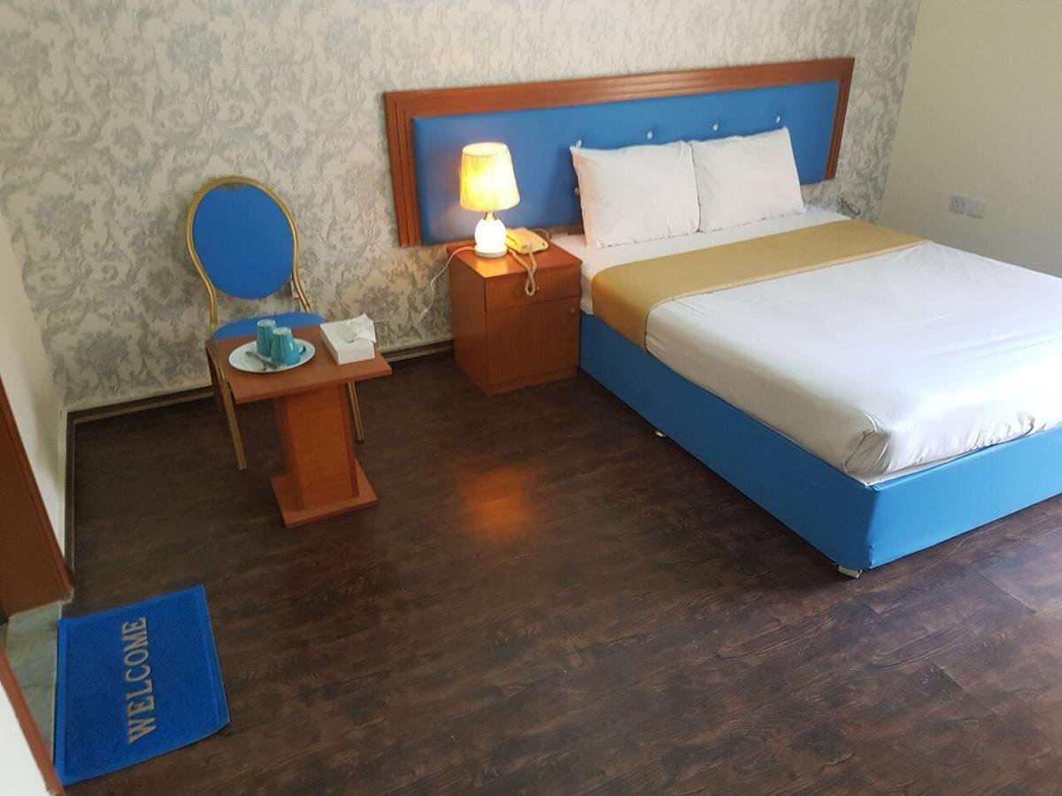 New Avon Hotel Dubái