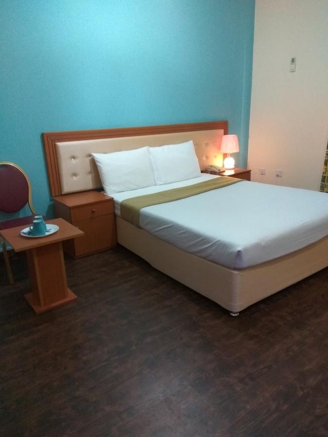 New Avon Hotel